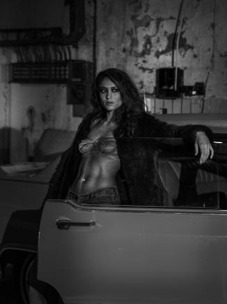 BLACK GARAGE